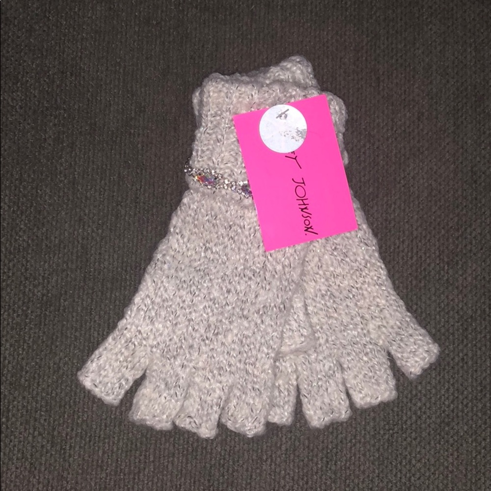 Betsy Johnson fashion gloves